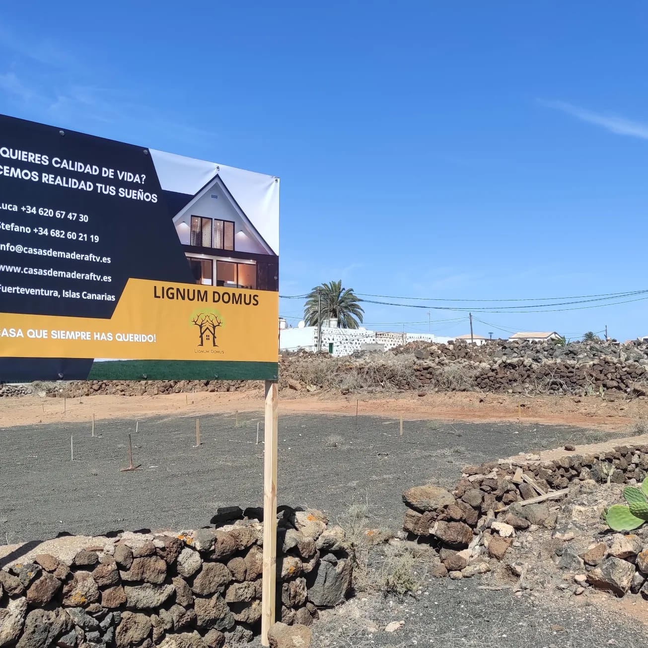 Imagen terreno donde vamos a empezar una nueva construcción de casa prefabricada en La Oliva<br />
